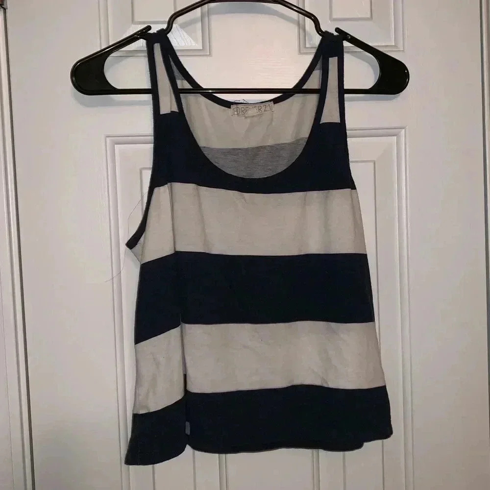 🧾 Forever 21 Tank Top☑️